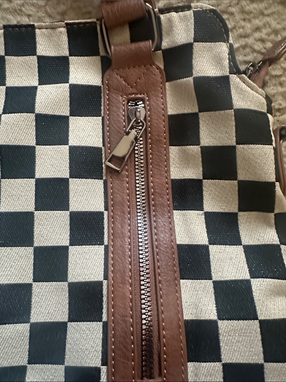 Checkered Bag - Picture 3 of 6